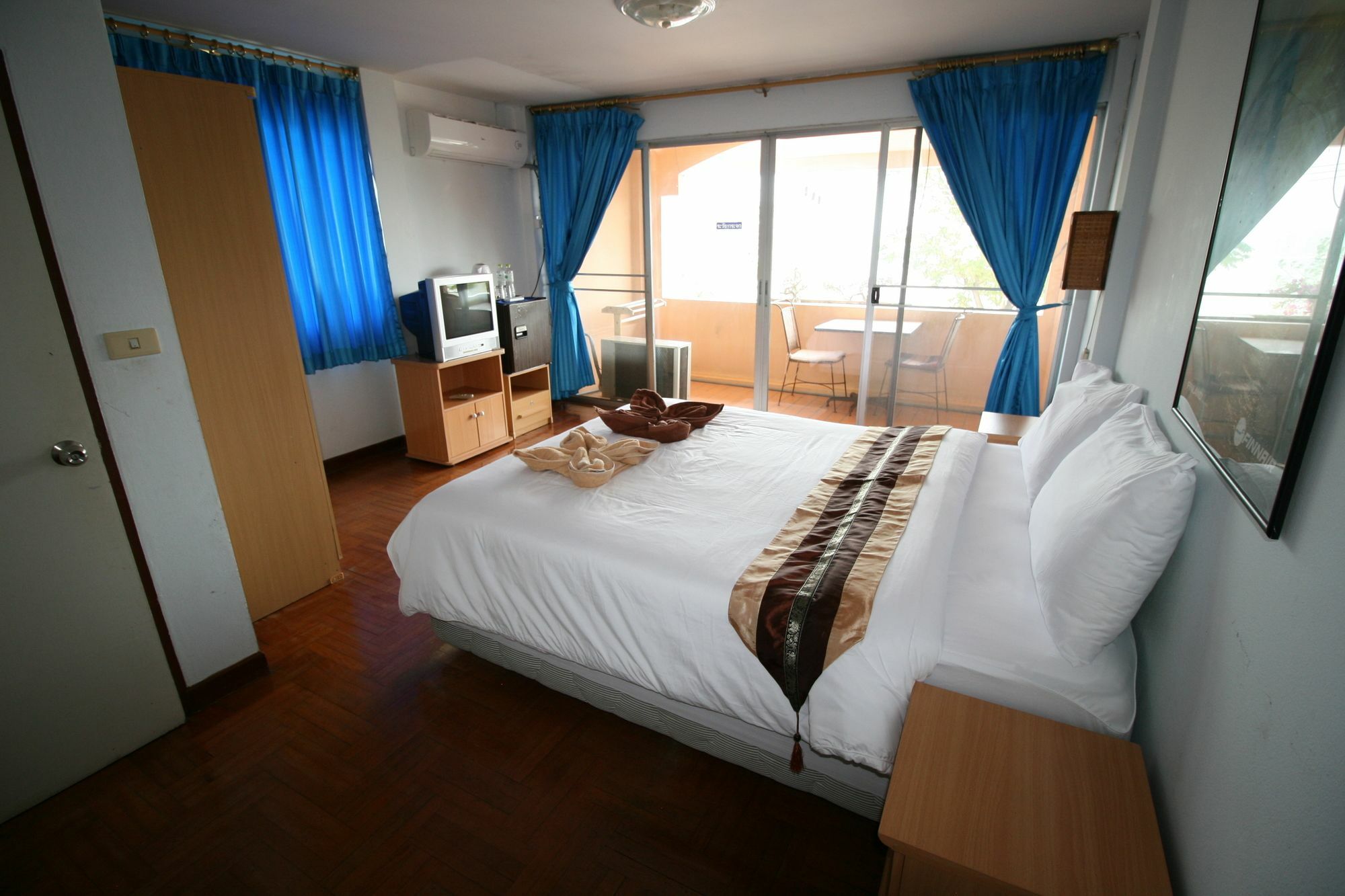 Beachfront Hotel Cha Am Cha-Am Eksteriør bilde